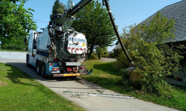 Hydrocurage de canalisation par entreprise d'assainissement à Chambéry